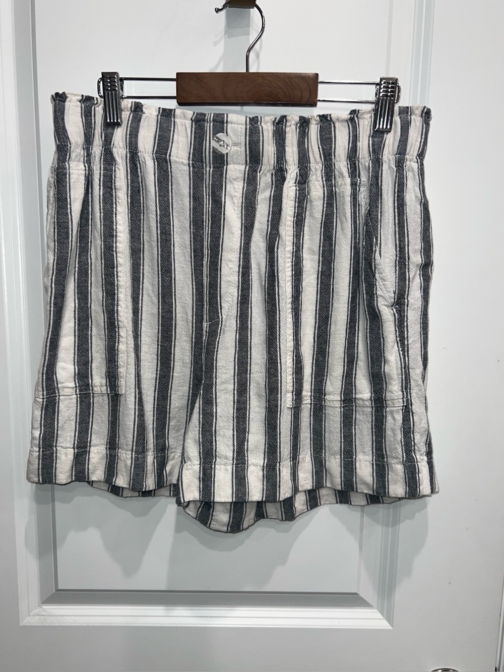 Loft Outlet Women's Linen Blend Striped Pull On High Rise Shorts Size Medium